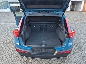 Volvo  Plus Dark Recharge Plug-In Hybrid 2WD