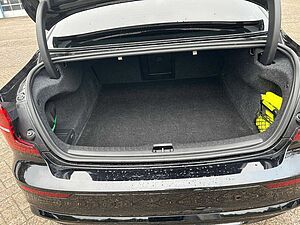 Volvo  Lim. Plus Dark Recharge Plug-In Hybrid AWD