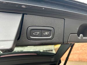 Volvo  R-Design AWD B5