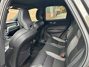 Volvo  R-Design AWD B5