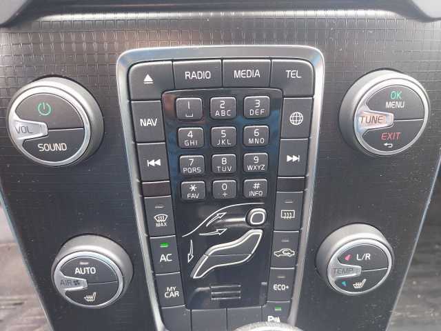 Volvo  D3 R-Design, Automatik, LED