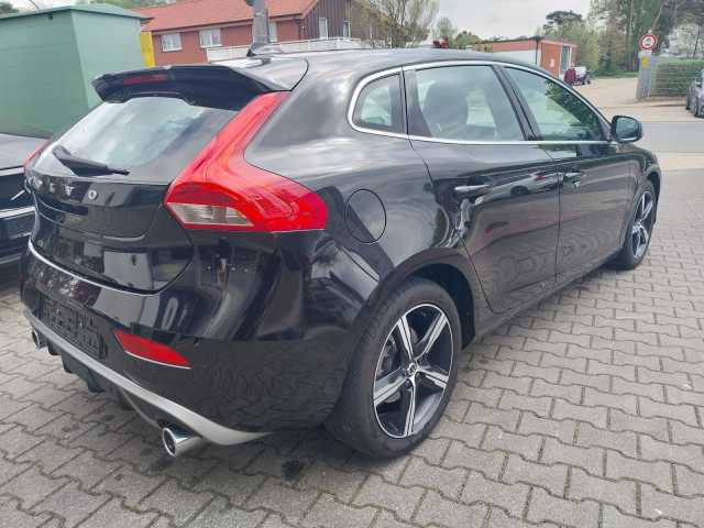 Volvo  D3 R-Design, Automatik, LED