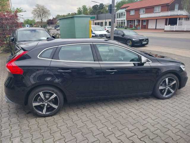 Volvo  D3 R-Design, Automatik, LED