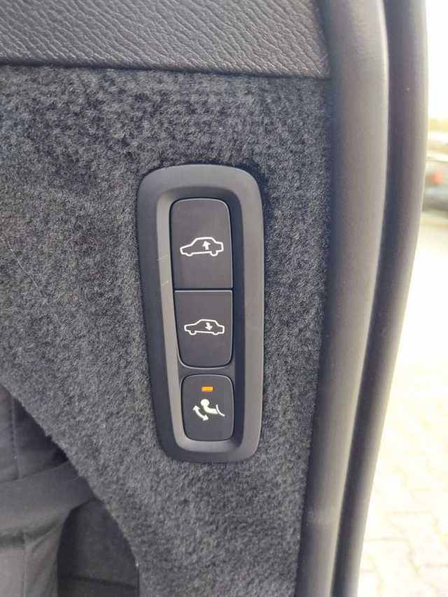 Volvo  T8 Inscription Recharge Plug-In Hyb