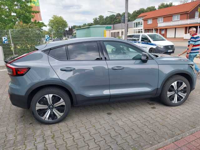 Volvo  Plus Recharge Pure Electric 2WD