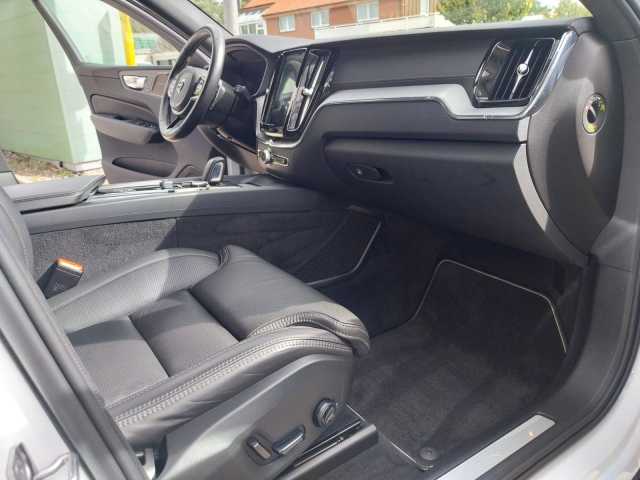 Volvo  B5 R Design AWD