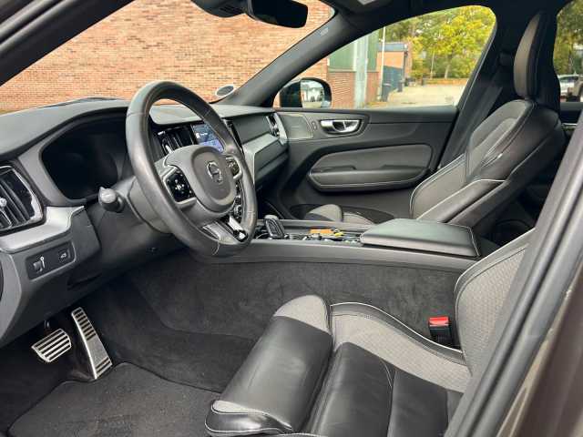 Volvo  R-Design AWD B5