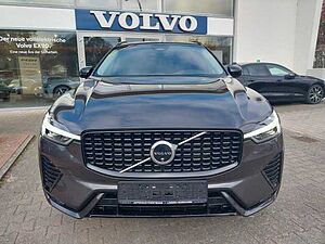 Volvo  B4 Plus Dark 2WD, AHK, ACC
