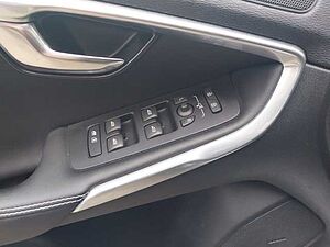 Volvo  D3 R-Design, Automatik, LED