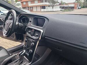 Volvo  D3 R-Design, Automatik, LED