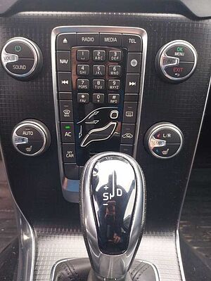Volvo  D3 R-Design, Automatik, LED