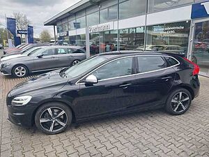 Volvo  D3 R-Design, Automatik, LED