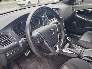 Volvo  D3 R-Design, Automatik, LED