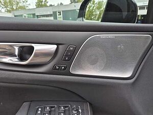 Volvo  Ultimate Dark  B5 AWD 'Vollausstattung'