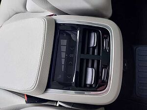 Volvo  T8 Inscription Recharge Plug-In Hyb