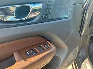 Volvo  Inscription D4 2WD