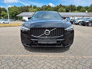 Volvo  Plus Dark AWD