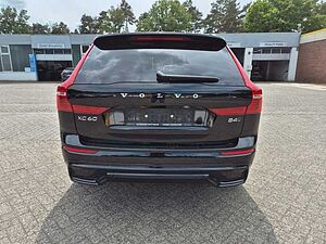 Volvo  Plus Dark AWD