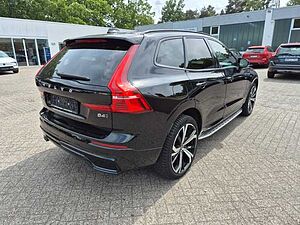 Volvo  Plus Dark AWD