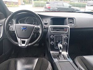 Volvo  D4 Kombi R-Design