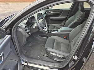 Volvo  Plus Recharge Pure Electric AWD