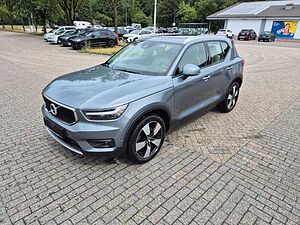 Volvo  Momentum AWD D4