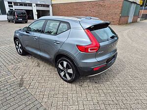 Volvo  Momentum AWD D4