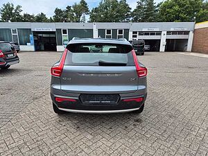 Volvo  Momentum AWD D4