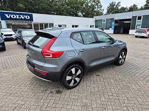 Volvo  Momentum AWD D4
