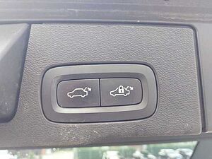 Volvo  D3 R Design 2WD, BLIS,  VOLL LED, AHK