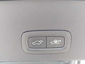 Volvo  Plus Recharge Pure Electric 2WD