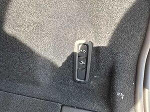 Volvo  Ultra Dark AWD B5/Massage/B&W/Akustik