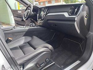 Volvo  B5 R Design AWD