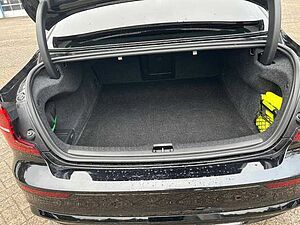 Volvo  Lim. Plus Dark Recharge Plug-In Hybrid AWD