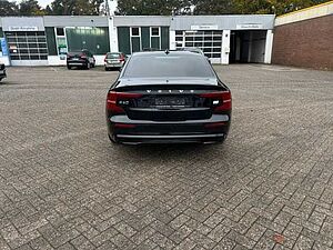 Volvo  Lim. Plus Dark Recharge Plug-In Hybrid AWD