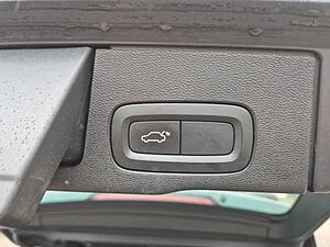 Volvo  Momentum 2WD