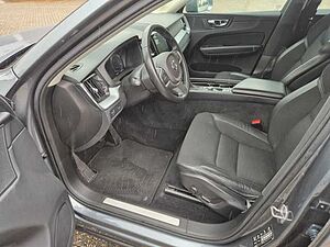 Volvo  Momentum 2WD