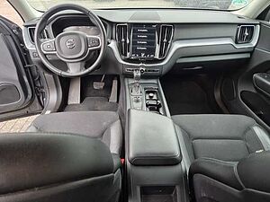 Volvo  Momentum 2WD