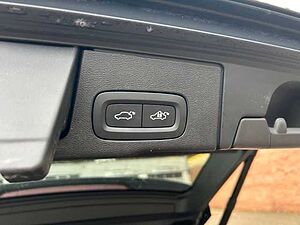 Volvo  R-Design AWD B5