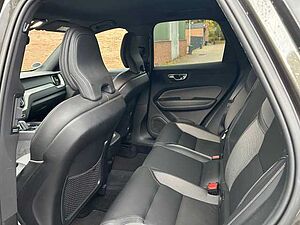 Volvo  R-Design AWD B5