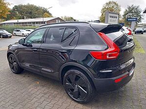 Volvo  B4 Ultra Black Edition 2WD