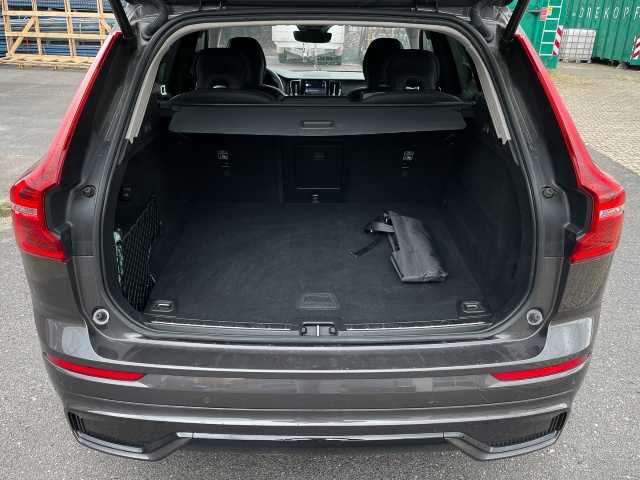 Volvo  Plus Dark 2WD B4 Benzin EU6d digitales Cockpit Memory Sitze Soundsystem LED