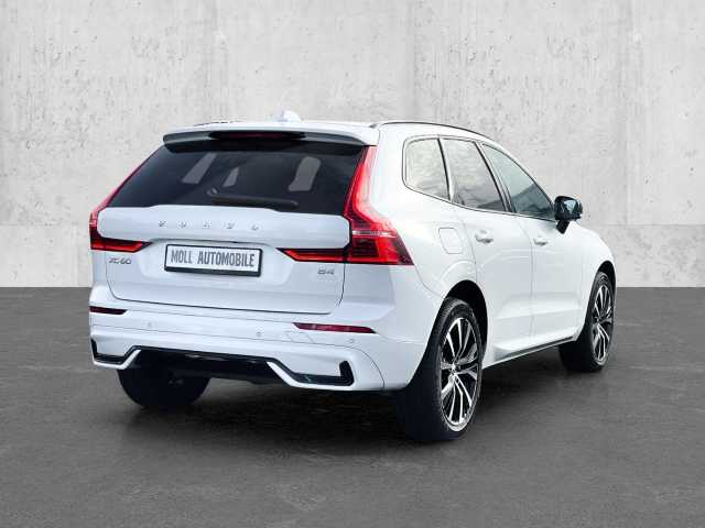 Volvo  Plus Dark 2WD B4 Benzin EU6d digitales Cockpit Memory Sitze Soundsystem LED