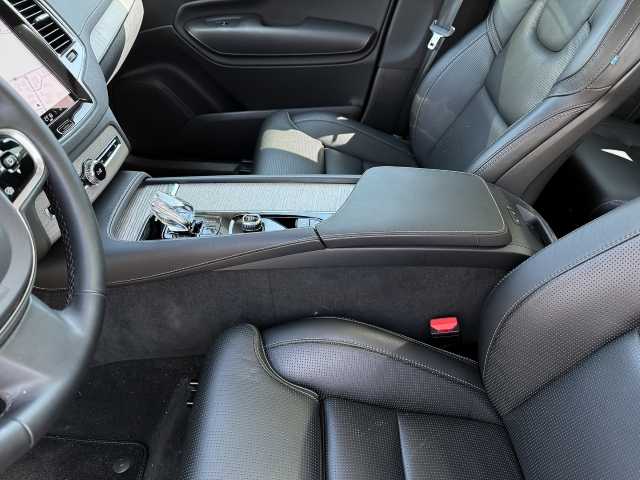 Volvo  Plus Bright AWD B5 Diesel EU6d 7-Sitzer Allrad AD StandHZG digitales Cockpit