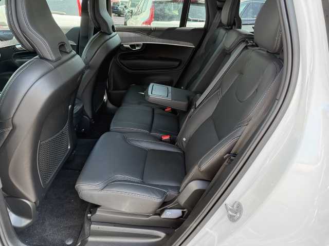 Volvo  Plus Bright AWD B5 Diesel EU6d 7-Sitzer Allrad AD StandHZG digitales Cockpit