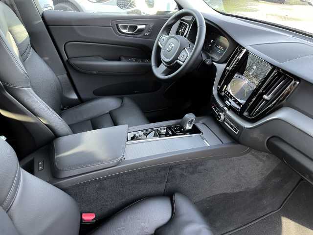Volvo  Core 2WD B4 Benzin EU6d digitales Cockpit Memory Sitze Soundsystem LED Scheinwer