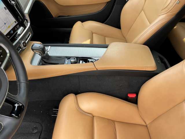 Volvo  CC