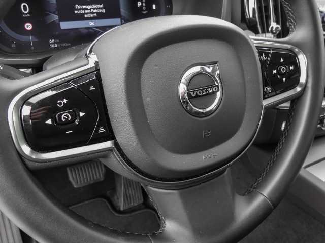 Volvo  Plus Dark 2WD B4 Benzin EU6d StandHZG digitales Cockpit Memory Sitze Soundsystem