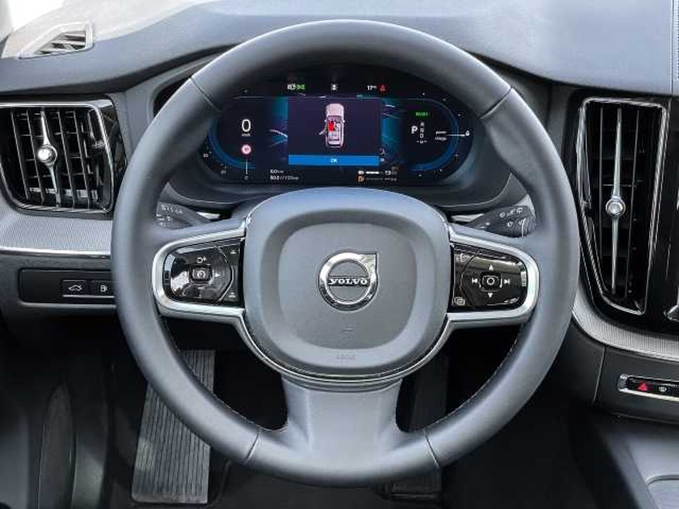 Volvo  Plus Dark Recharge Plug-In Hybrid AWD T8 Twin Engine EU6d AD StandHZG AHK digita
