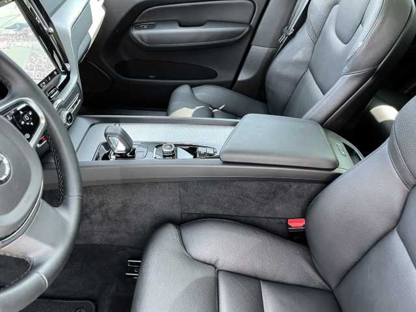 Volvo  Plus Dark Recharge Plug-In Hybrid AWD T8 Twin Engine EU6d AD StandHZG AHK digita